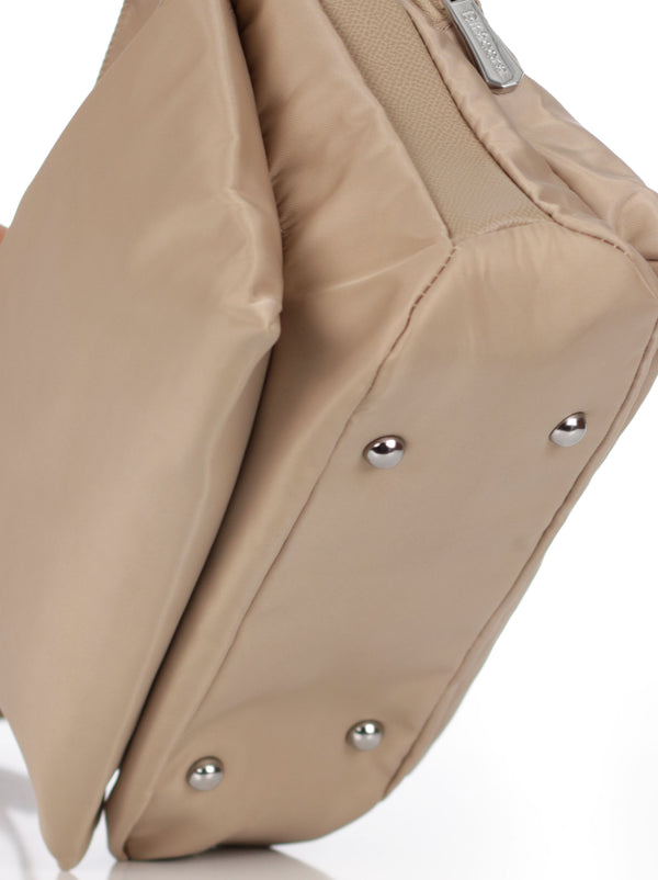 Manoslibres_mujer_2278_mokka