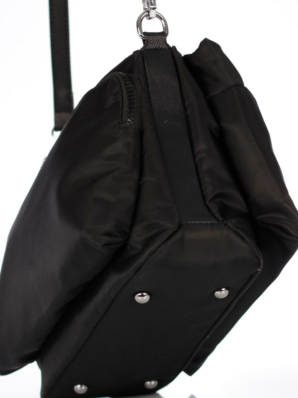 Manoslibres_mujer_2278_negro